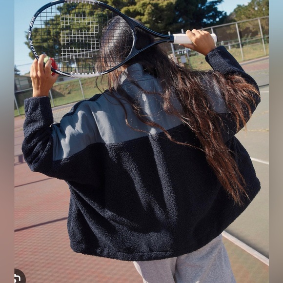 Free People Tournament Fleece black/gray NWOT size M - Picture 2 of 10